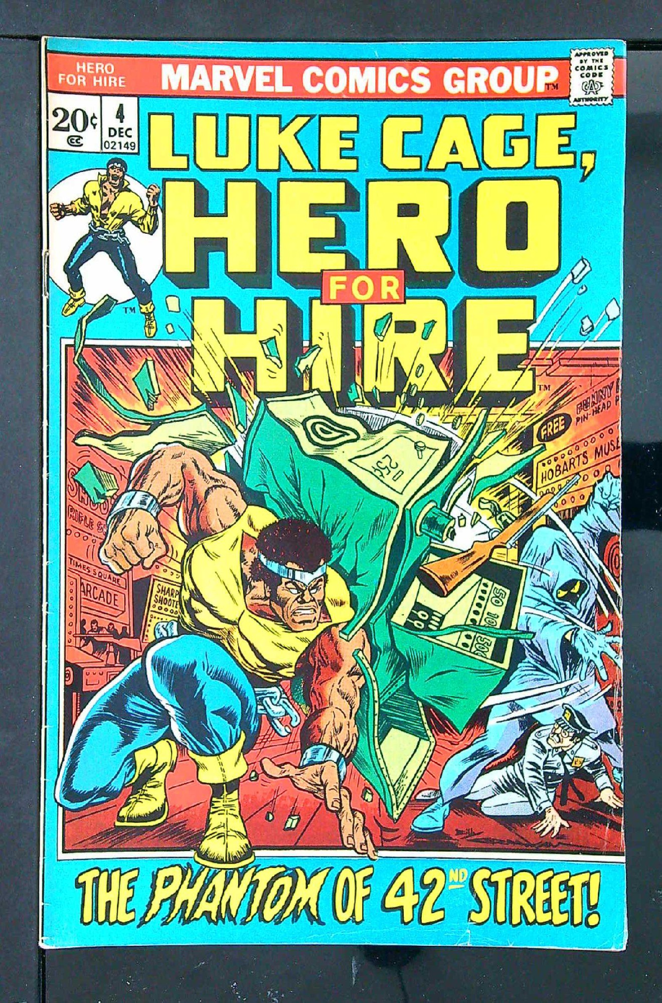 ACTUAL SCAN OF COMIC!<br> Cover of Hero For Hire (Vol 1) Luke Cage #4. One of 250,000 Vintage American Comics on sale from Krypton!